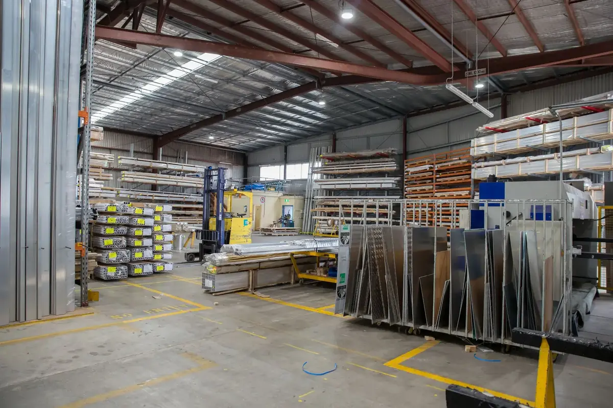Industrial steel plates and profiles for international steel trading